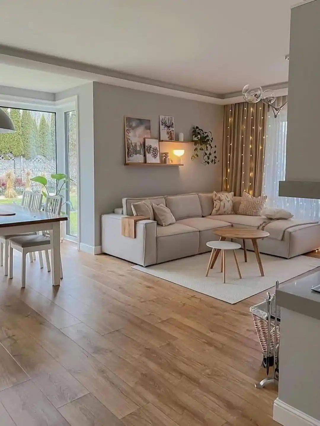 Minimalist Cozy Aesthetic: 12 Ideas for a Calm Space 5 Layer Different Textures to Make Minimalist Cozy Spaces Feel Warm