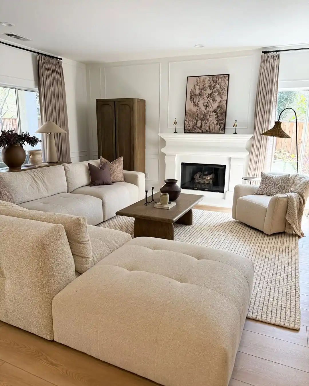 12 Minimalist Living Room Ideas for Families With Kids 12 Calm Family Living Room