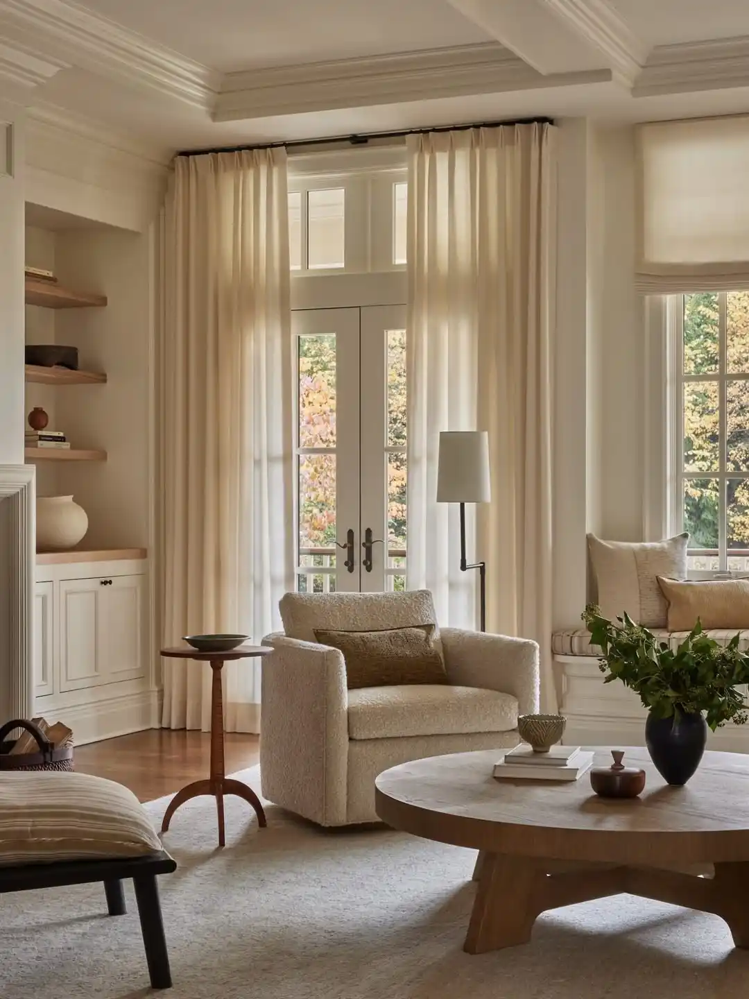 9 Minimalist Living Room Ideas for Women Over 40 2 Sophisticated Minimalism