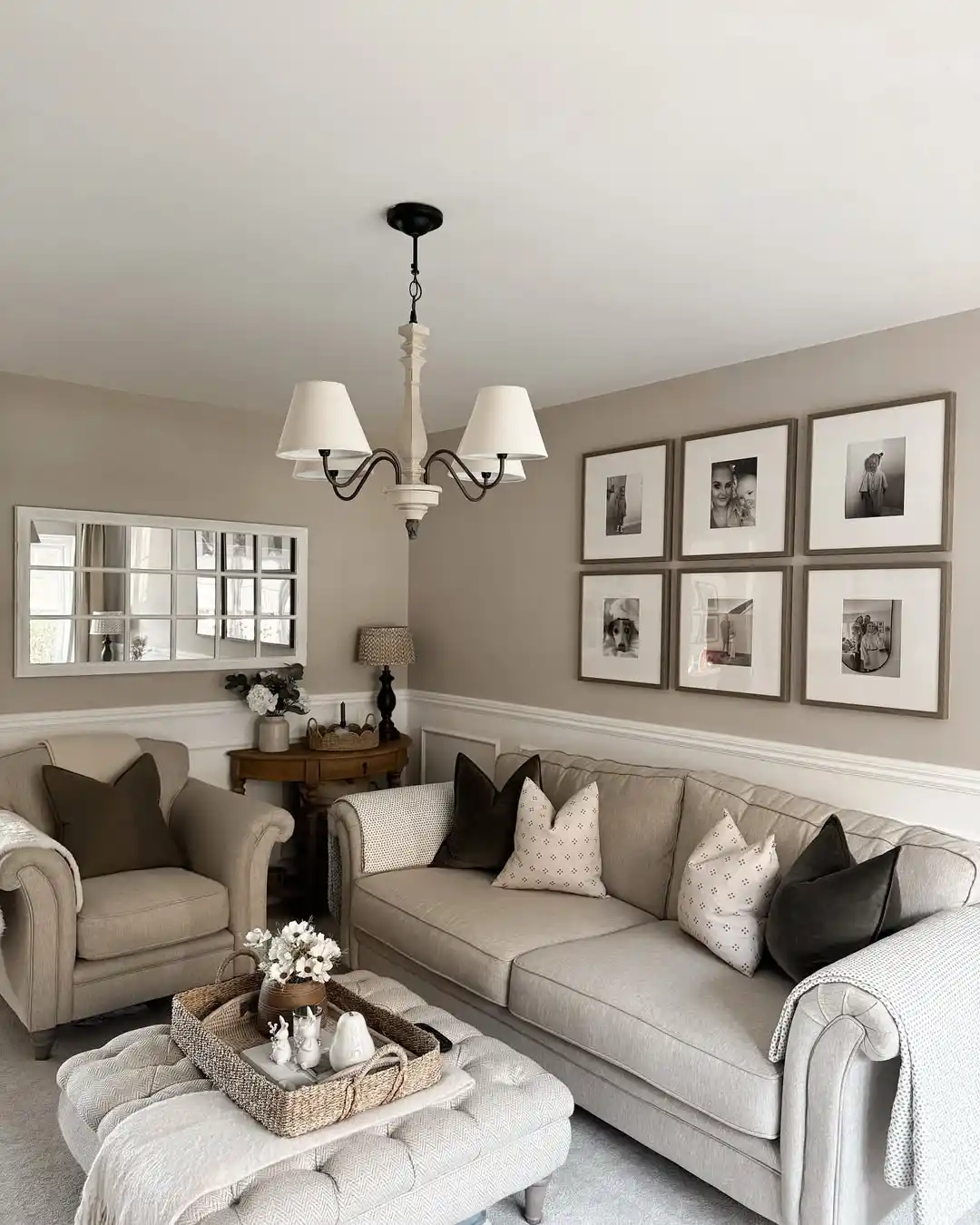 11 Minimalist Living Room Fall Decor Ideas That Are Cozy Without Being Cluttered 9 clean fall decor