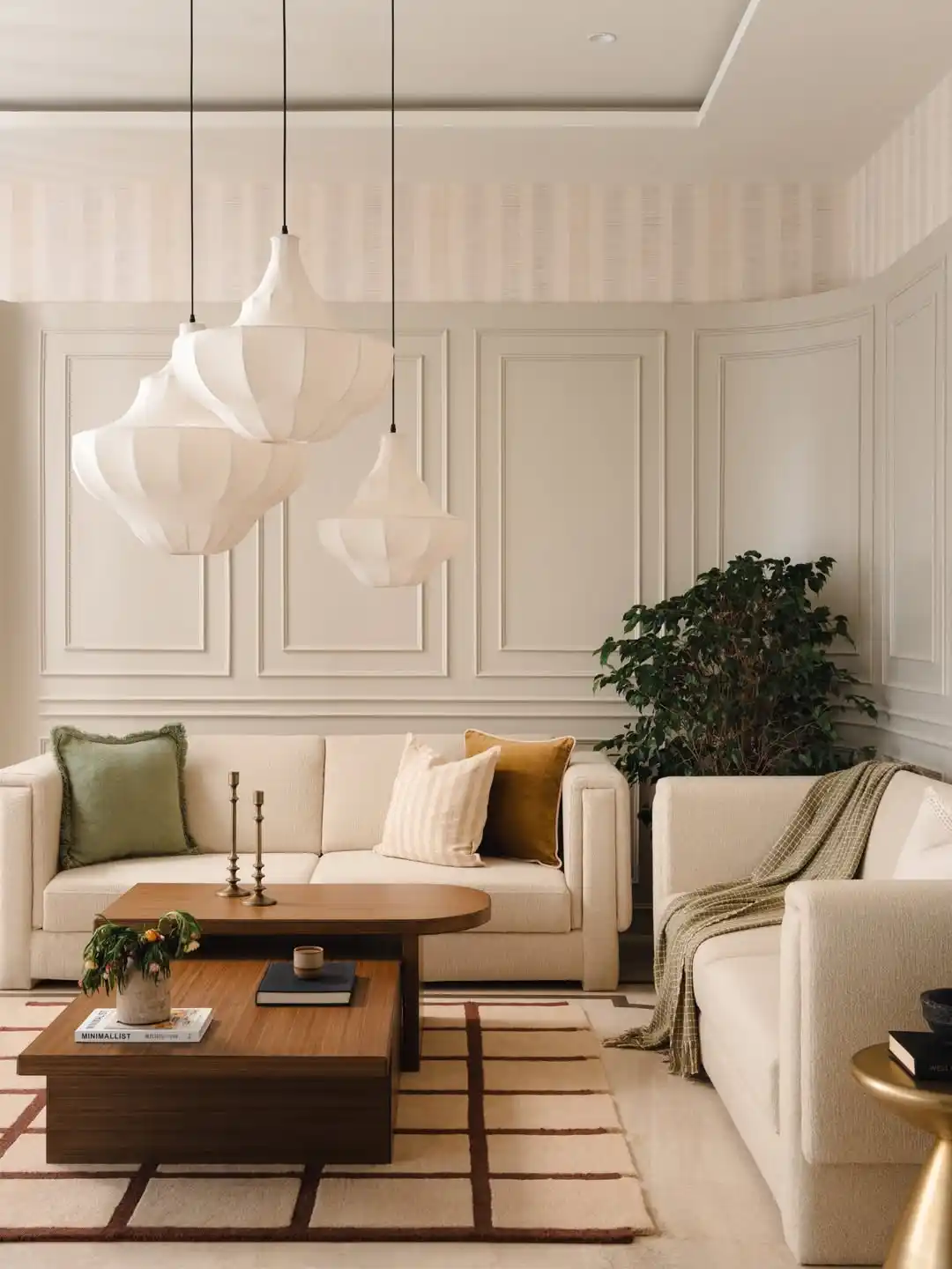 13 Minimalist Living Room Ideas for Newlyweds Starting Fresh Without Spending a Fortune 2 couple apartment decor