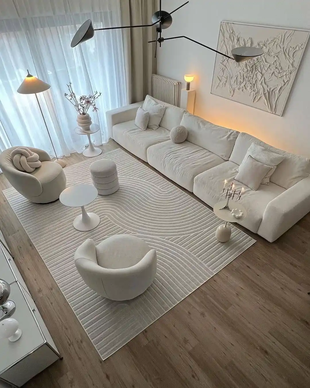 9 Minimalist Living Room Furniture Arrangement Ideas That Actually Work in Any Size Room 2 minimalist furniture arrangement