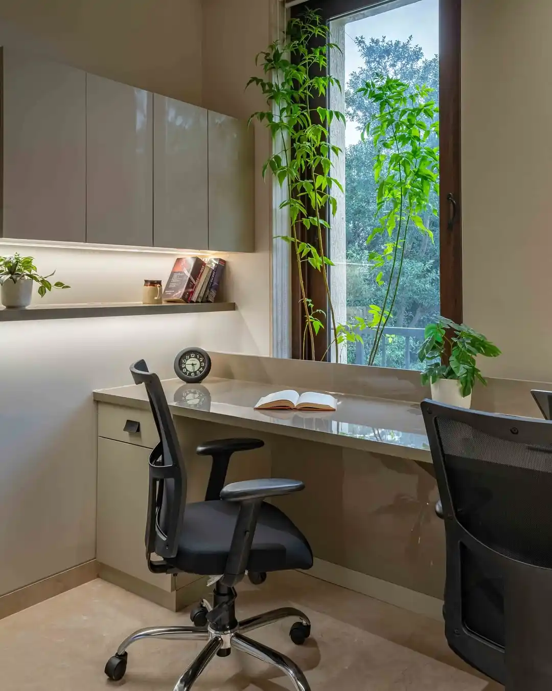 10 Minimalist Living Room Ideas for Remote Workers Who Need Focus and Peace at Home 7 minimalist home office