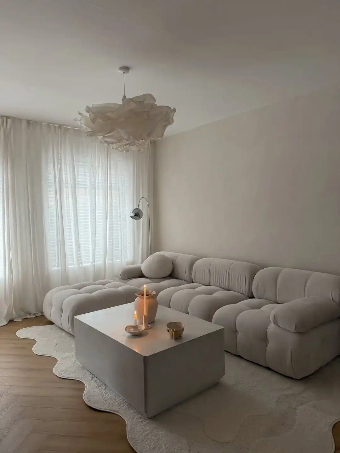 12 Minimalist Living Room Ideas for Renters You Can Take With You When You Leave 2 minimalist living apartment