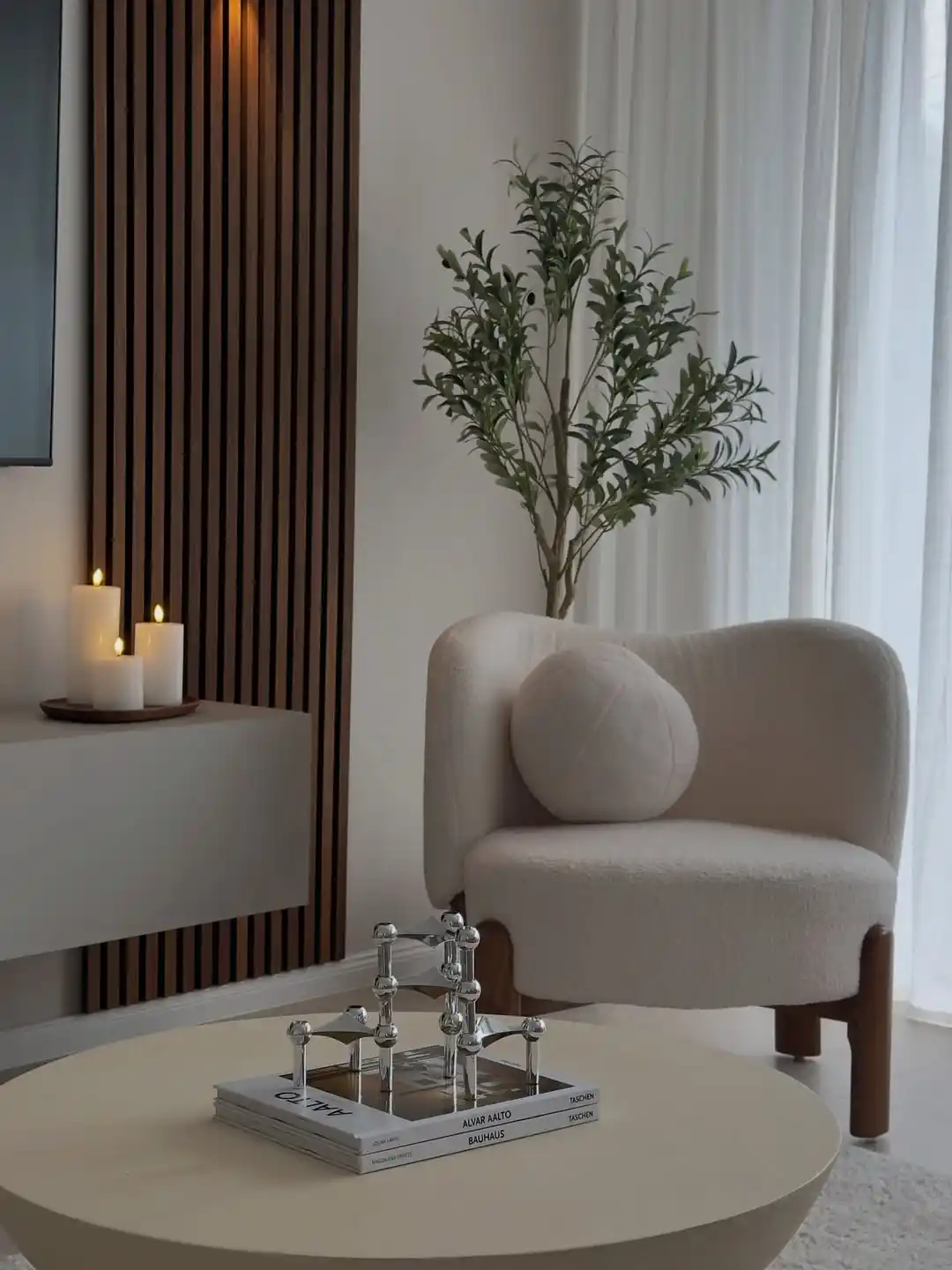 10 Minimalist Living Room Refresh Ideas for Spring That Take Less Than a Weekend 7 neutral spring palette