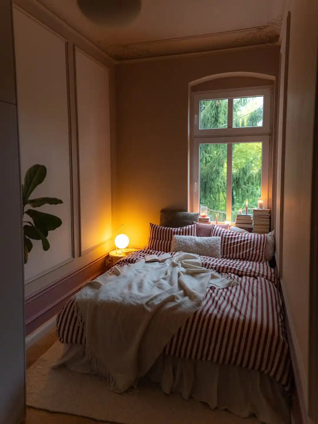 small room couples